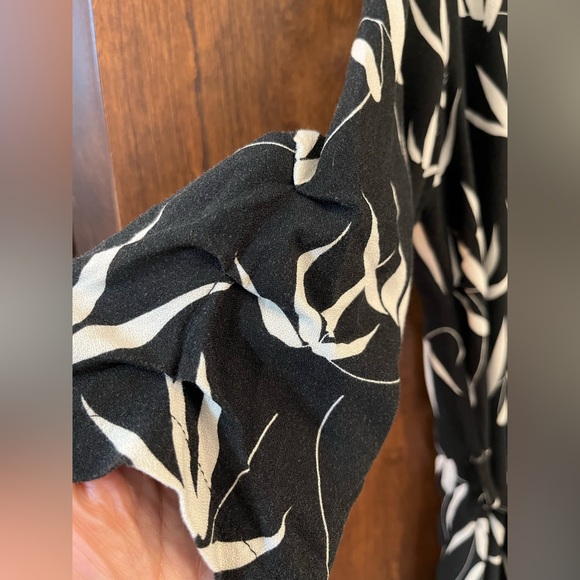 La Fée Maraboutée little summer dress fits like medium. - Picture 6 of 9